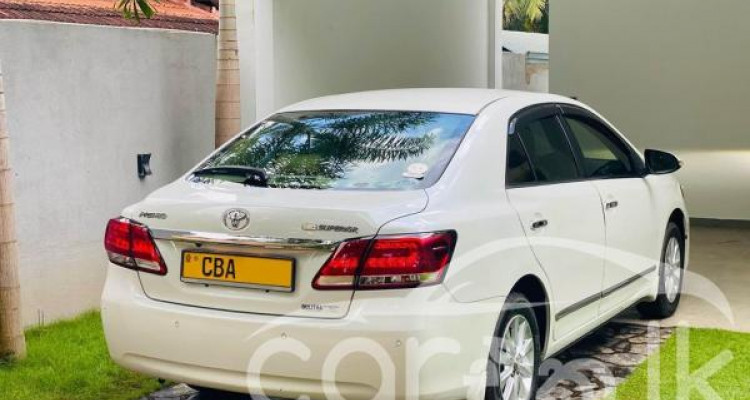 TOYOTA PREMIO 2017