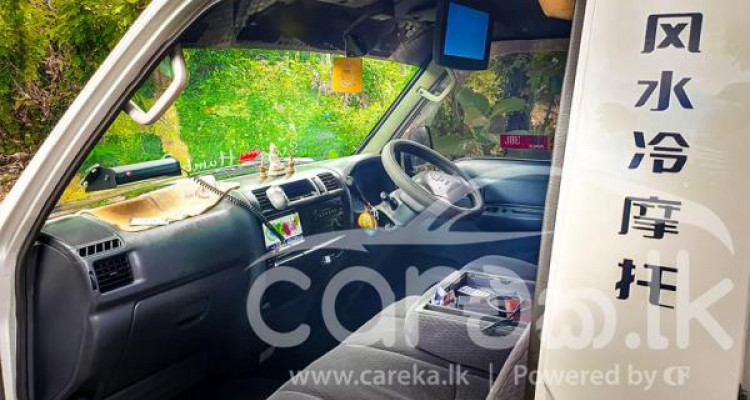 NISSAN VANETTE 2002