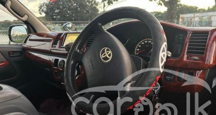 TOYOTA KDH TRH 200 2007