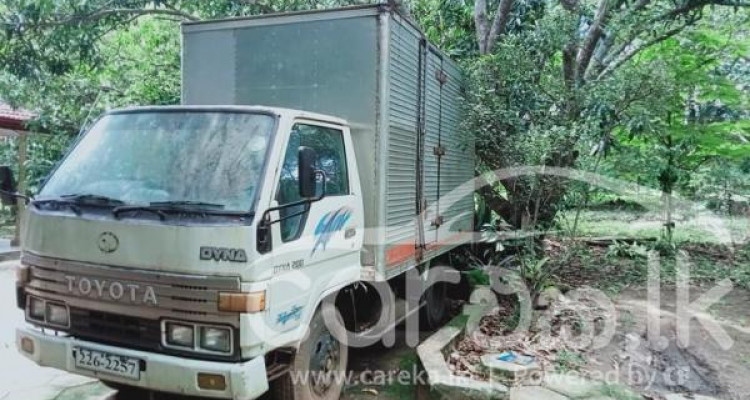 TOYOTA DYNA 1992