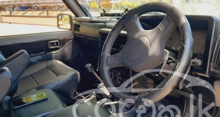 NISSAN PATROL 1985