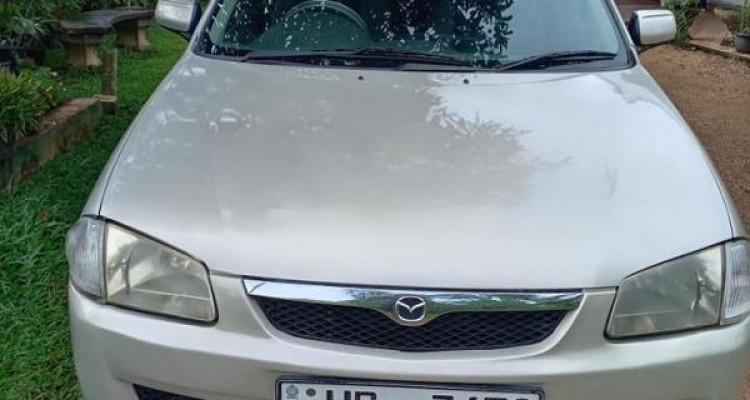 MAZDA FAMILIA 2000