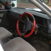 NISSAN TRAD SUNNY 1986