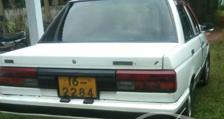 NISSAN TRAD SUNNY 1986