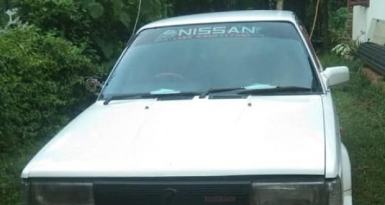 NISSAN TRAD SUNNY 1986