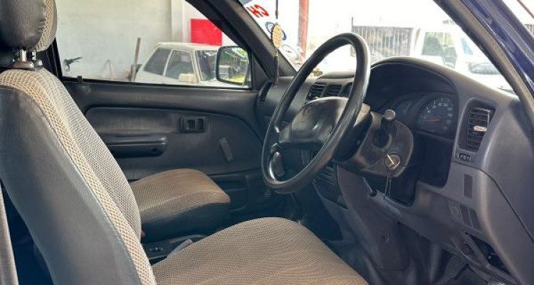 TOYOTA HILUX 1998