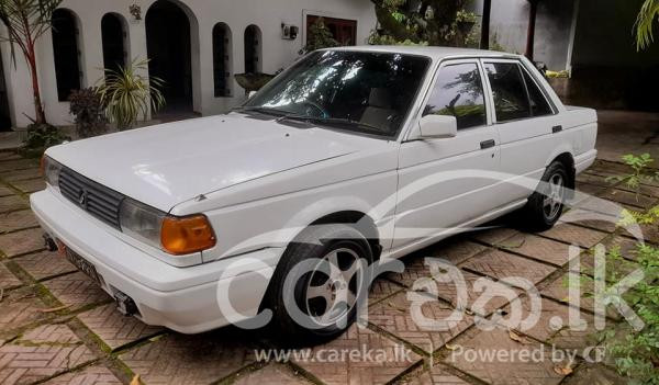 NISSAN SUNNY B12 1987