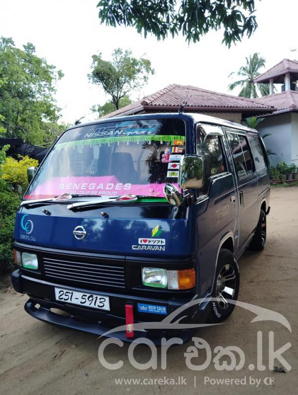 NISSAN CARAVAN 1992
