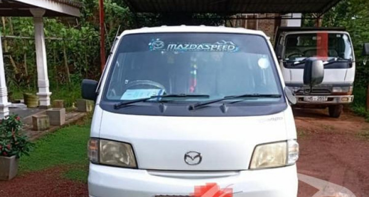 MAZDA BONGO 2002