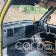 MITSUBISHI MINICAB 2002