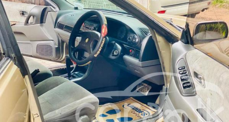 NISSAN BLUEBIRD 1998