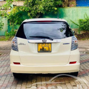 HONDA FIT SHUTTLE 2013