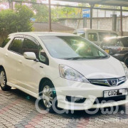 HONDA FIT SHUTTLE 2013