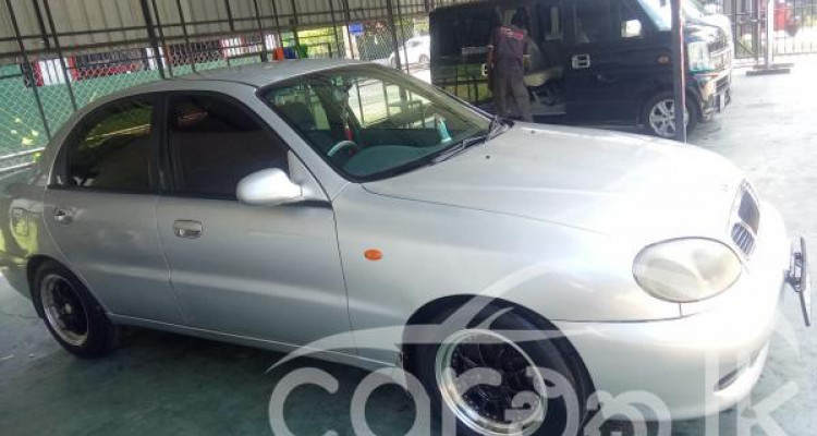 DAEWOO LANOS 2000