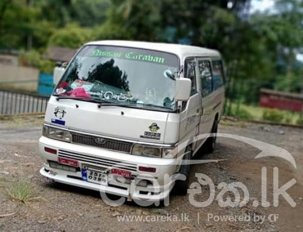 NISSAN CARAVAN 1999