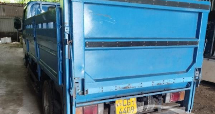 ISUZU ELF 2004