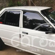 NISSAN TRAD SUNNY 1989