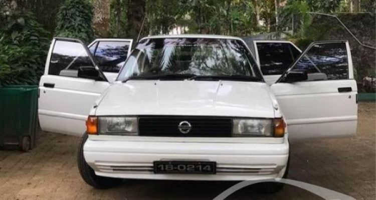 NISSAN TRAD SUNNY 1989