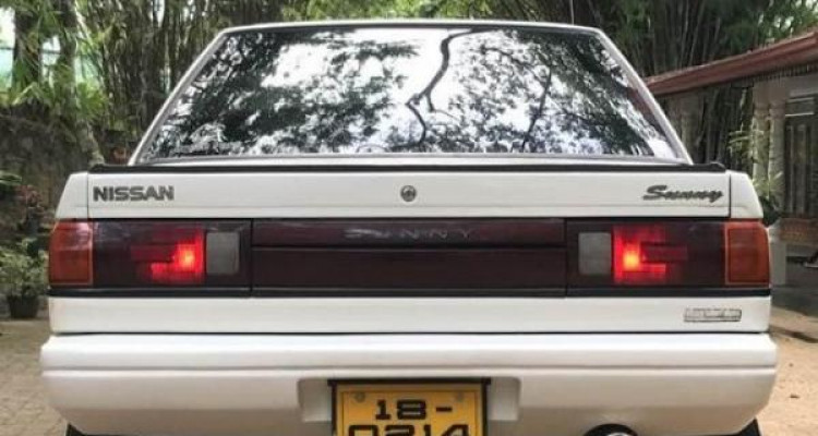 NISSAN TRAD SUNNY 1989