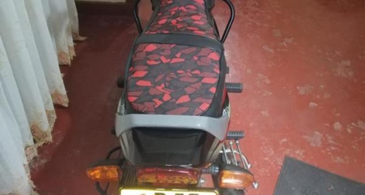BAJAJ CT100 2020