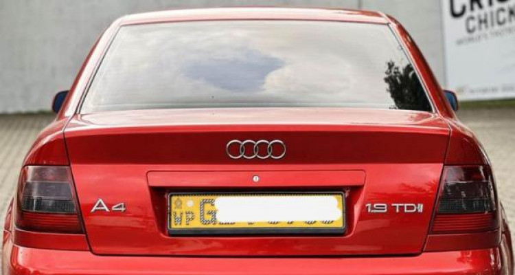 AUDI A4 2001