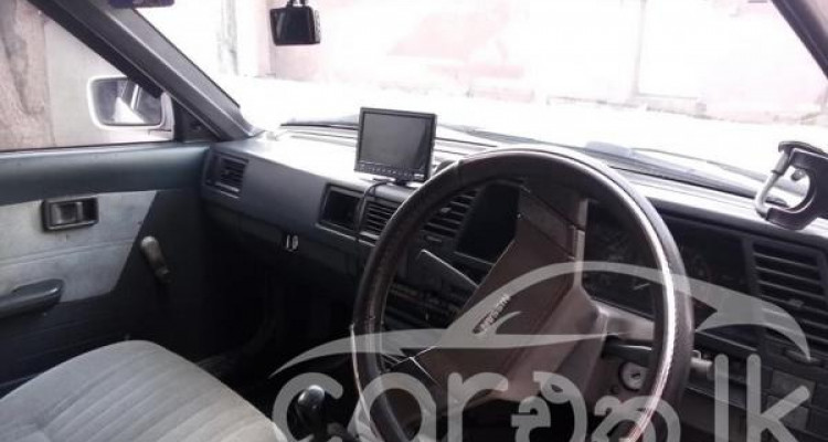 NISSAN SUNNY 1988