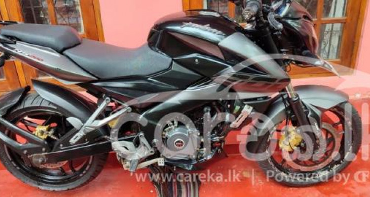 BAJAJ PULSAR NS200 2019