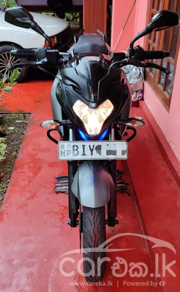 BAJAJ PULSAR NS200 2019