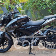 BAJAJ PULSAR NS200 2019
