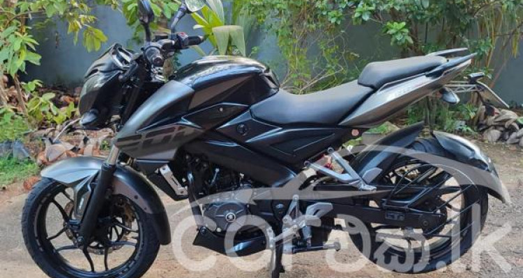BAJAJ PULSAR NS200 2019