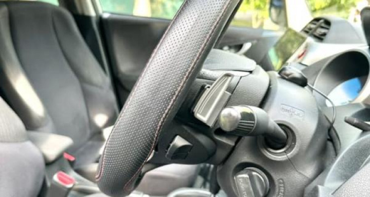 HONDA FIT GP1 2011