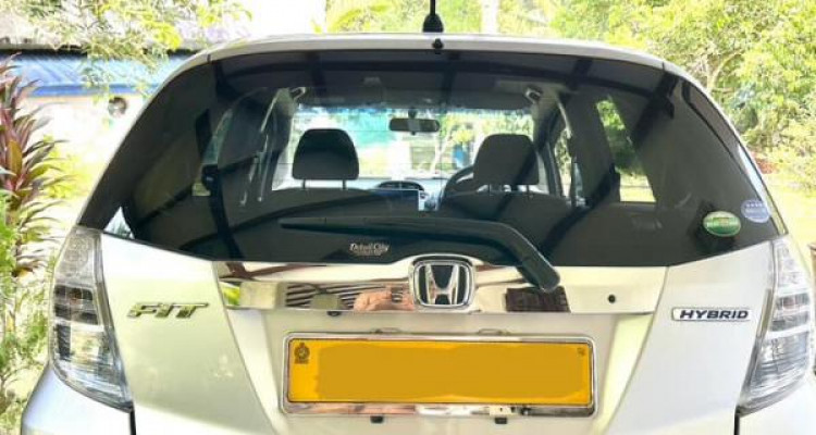 HONDA FIT GP1 2011