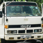 ISUZU ELF 1985