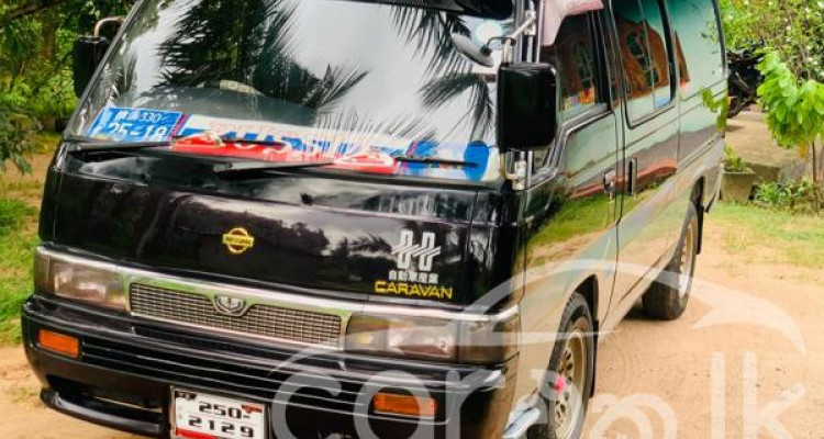 NISSAN CARAVAN 1992