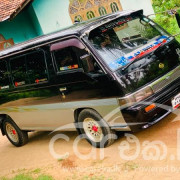 NISSAN CARAVAN 1992