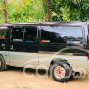 NISSAN CARAVAN 1992