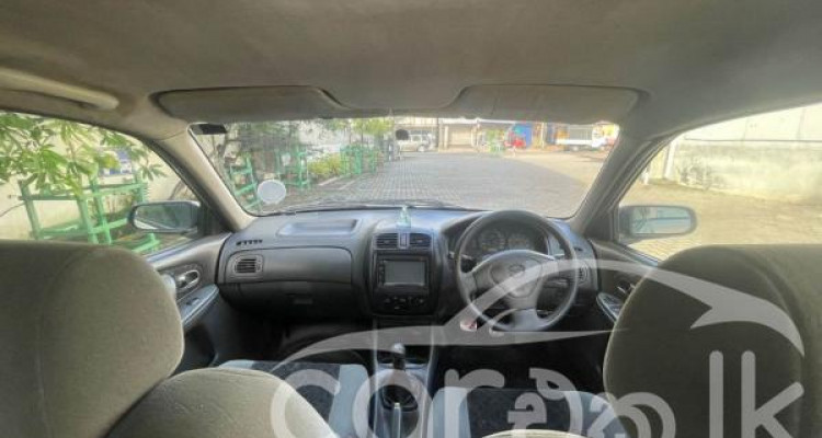 MAZDA FAMILIA 323 2000