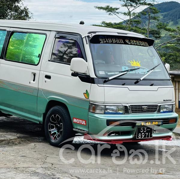 NISSAN CARAVAN 1989