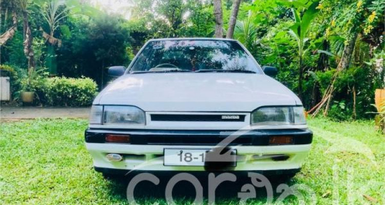 MAZDA FAMILIA 1989