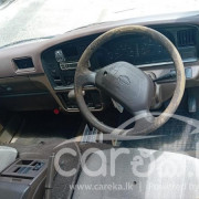 NISSAN CARAVAN 1998