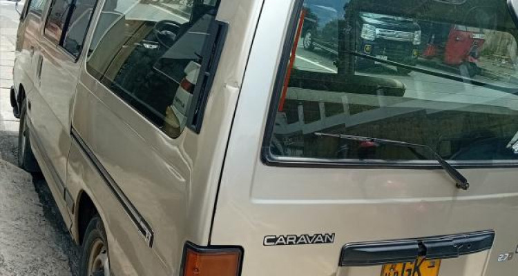 NISSAN CARAVAN 1998