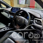 TOYOTA C-HR 2017
