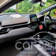 TOYOTA C-HR 2017
