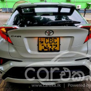 TOYOTA C-HR 2017
