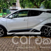 TOYOTA C-HR 2017