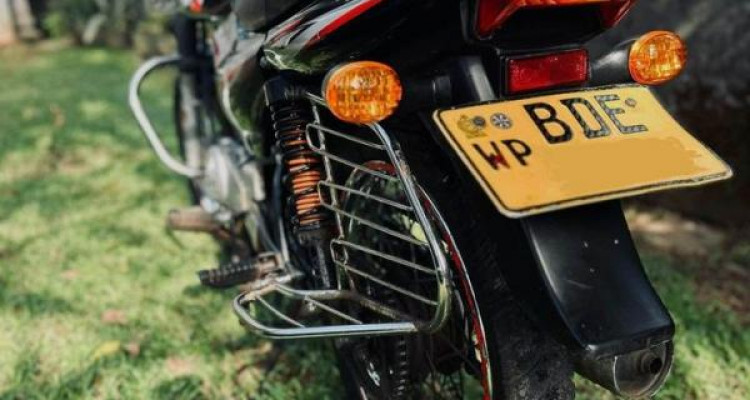 BAJAJ CT100 2016