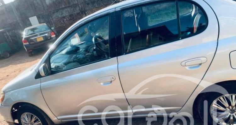 TOYOTA PLATZ 2000