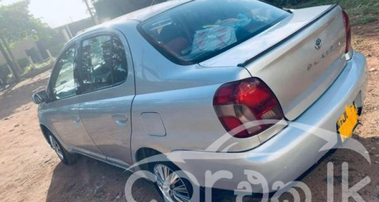 TOYOTA PLATZ 2000