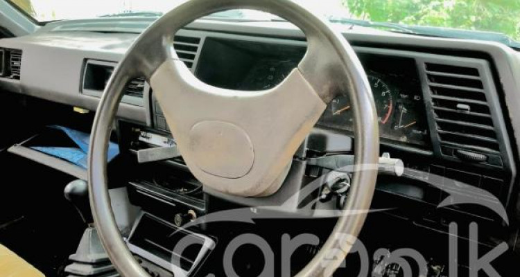 NISSAN SUNNY B12 1989