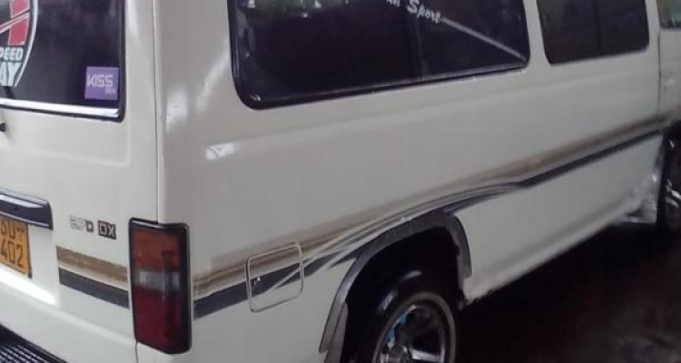 NISSAN CARAVAN 1980